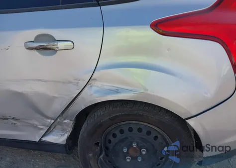 2012 Ford Focus Se z USA, uszkodzony, nr VIN 1FAHP3K23CL392818